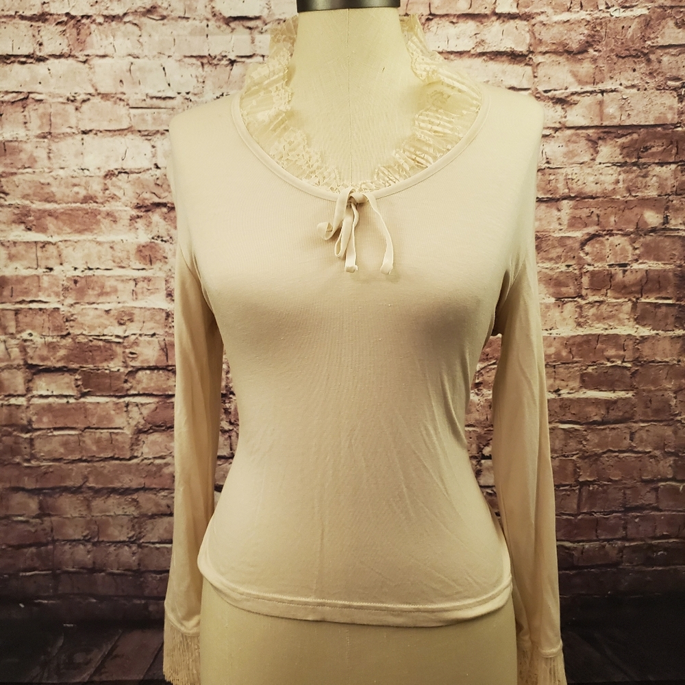 Ladies Pullover Top ~ NWT